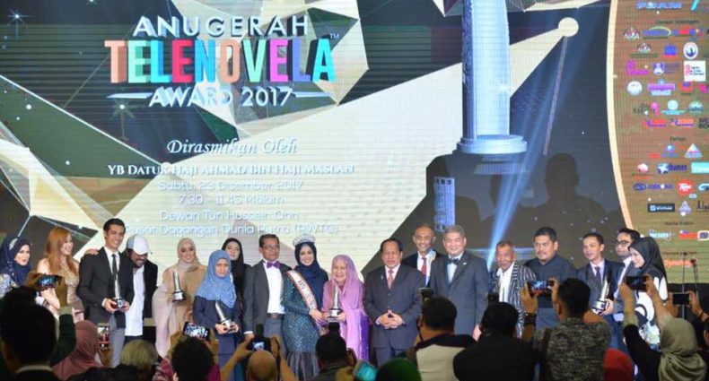 25594209_1356528537792579_8011051772491809931_n