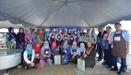 MAJLIS AGIHAN BUBUR LAMBUK ANJURAN KEMENTERIAN PERUMAHAN DAN KERAJAAN TEMPATAN (KPKT)