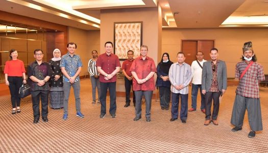 SESI PERTEMUAN DUA HALA YB DATO’ SAIFUDDIN ABDULLAH, MENTERI KOMUNIKASI DAN MULTIMEDIA DENGAN PENGGIAT SENI BUDAYA PELBAGAI BANGSA DARI NEGERI PAHANG