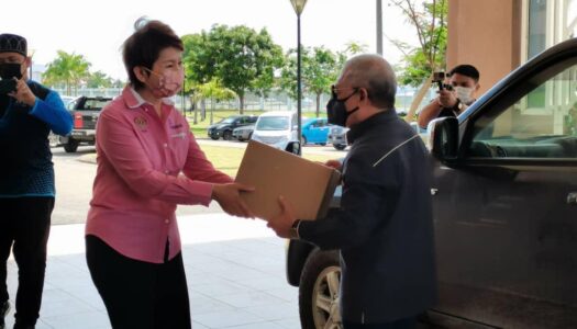 PROGRAM AGIHAN BAKUL MAKANAN SECARA PANDU LALU BERSAMA PENGGIAT INDUSTRI KREATIF SABAH